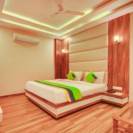 Treebo G K Residency Near Dehradun Railway Station Hotell Exteriör bild