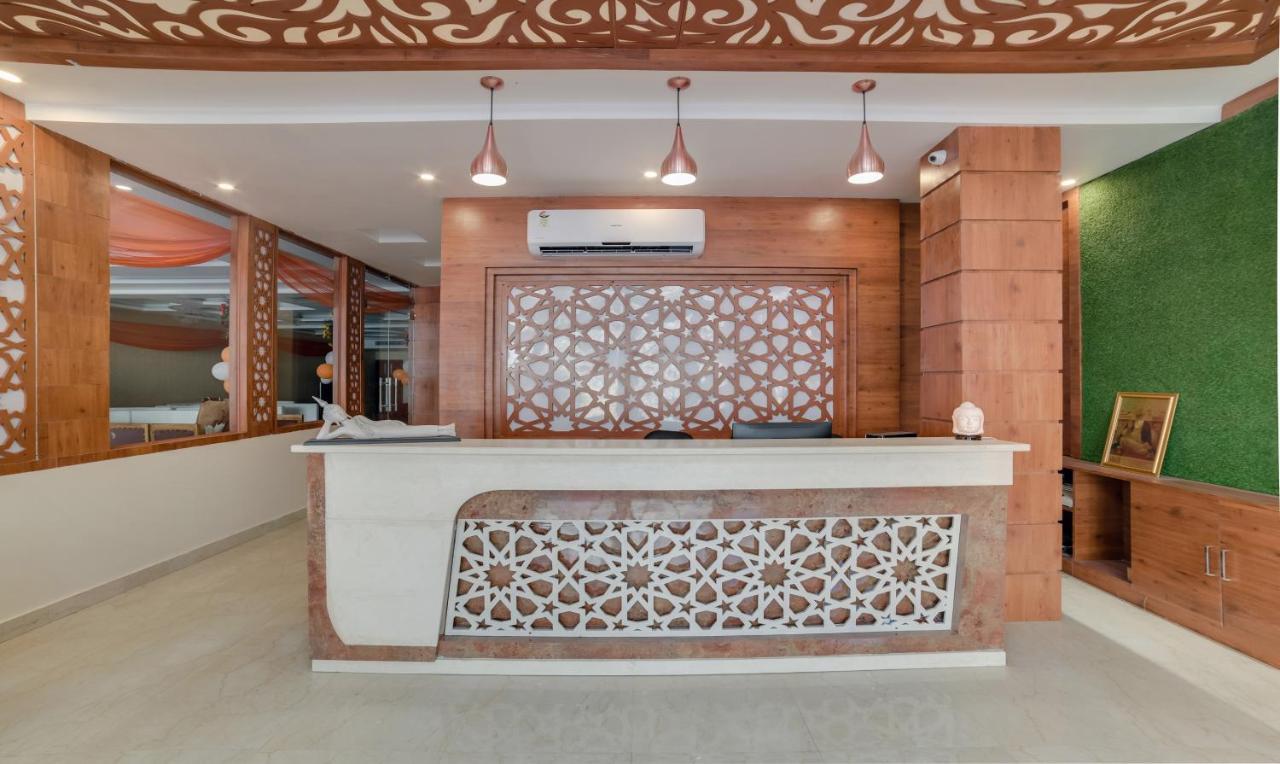 Treebo G K Residency Near Dehradun Railway Station Hotell Exteriör bild