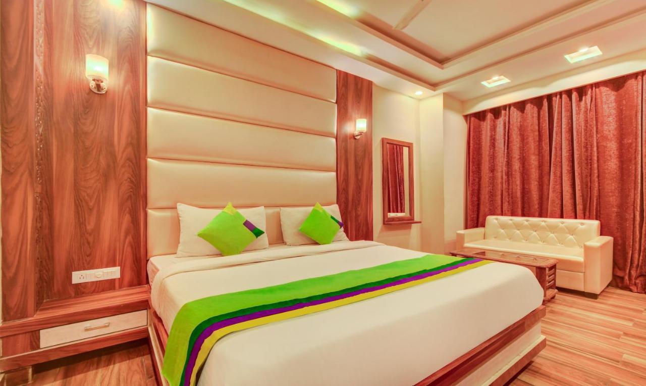 Treebo G K Residency Near Dehradun Railway Station Hotell Exteriör bild