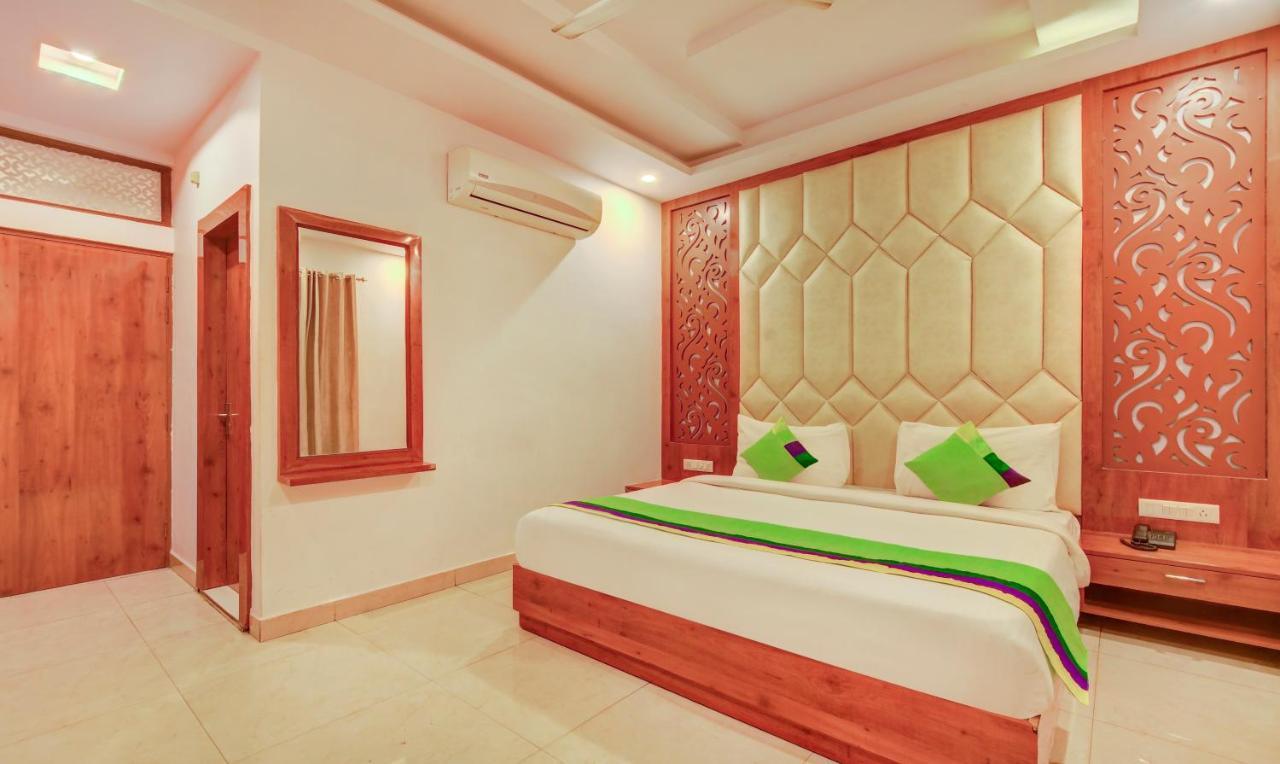 Treebo G K Residency Near Dehradun Railway Station Hotell Exteriör bild
